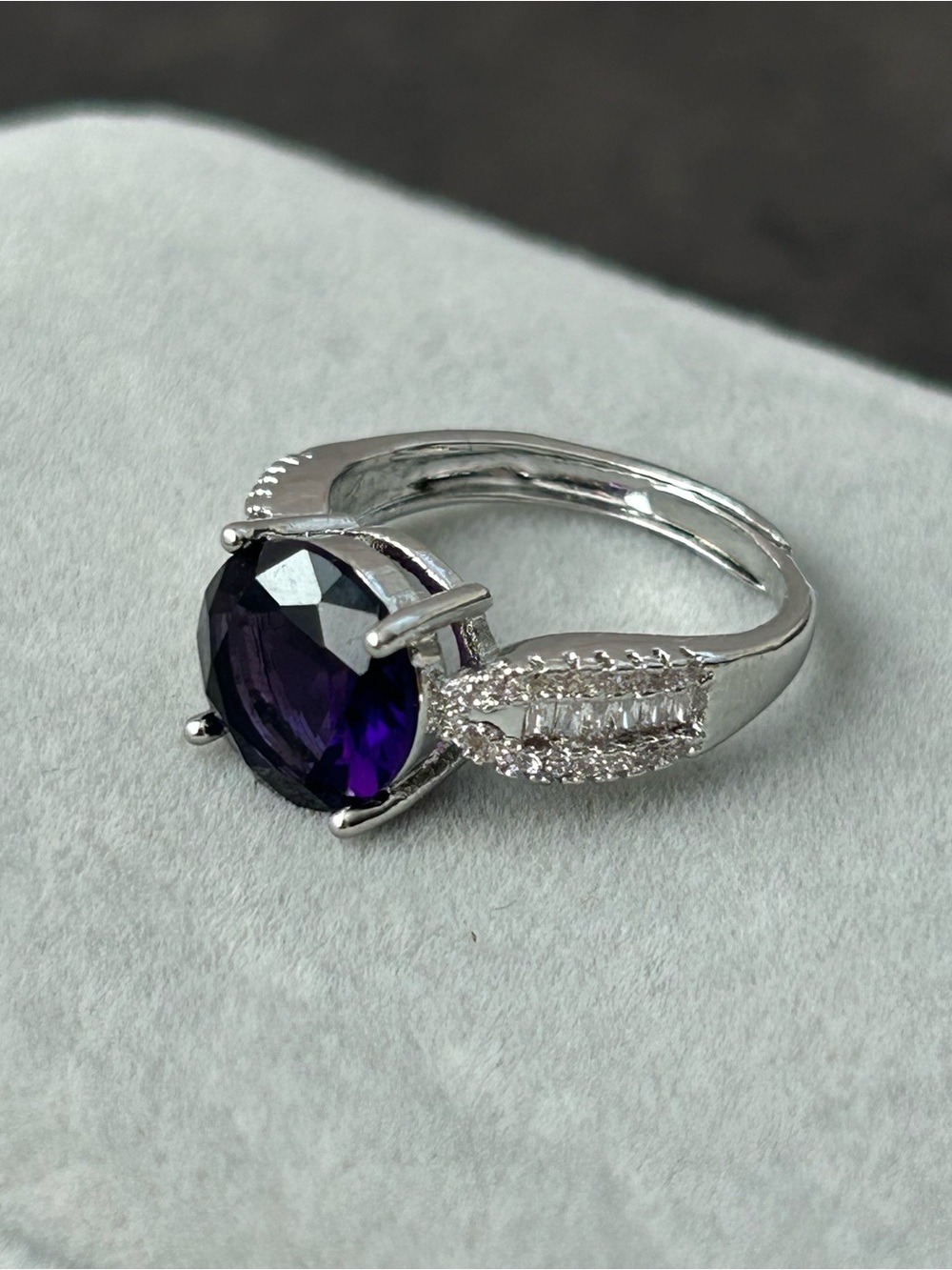Silver Tone Fashion Ring with Deep Purple Oval Gemstone and Pavé Accents